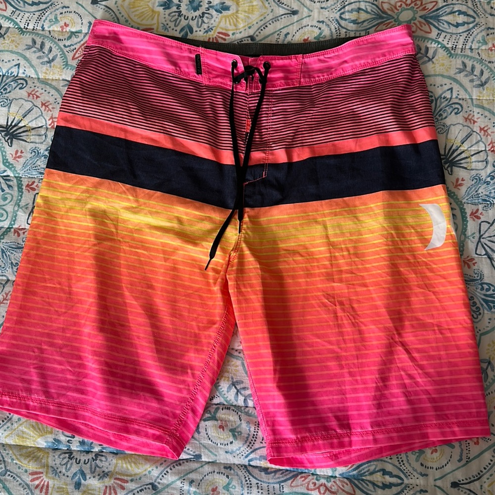 Hurley Men’s Board shorts - size 34